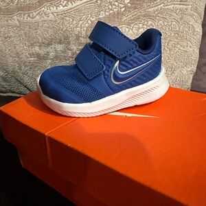 Nike Kids Royal Blue Velcro Sneakers